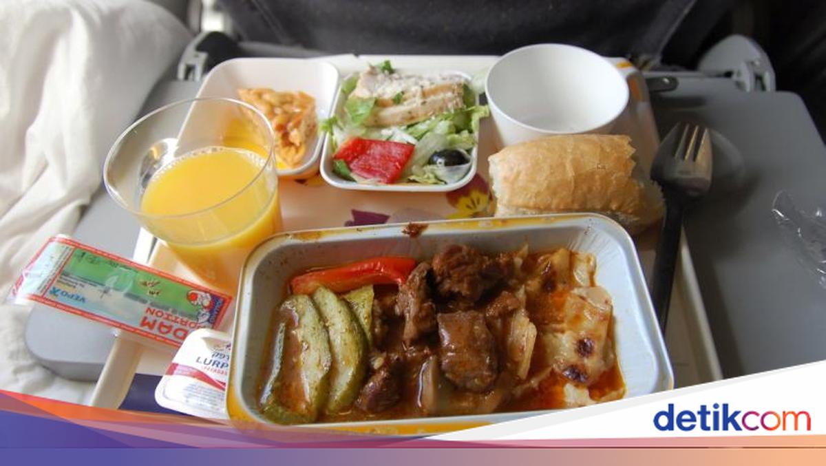 begini cara memasak makanan di pesawat agar tetap... Agar Bisa Nikmati Makanan di Dalam Pesawat, Lakukan 5 Tips Sederhana Ini