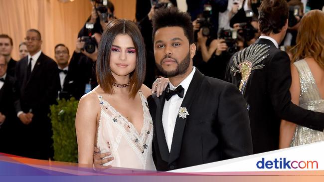 Punya Tinggi Hampir Sama, Selena Gomez Sering Pinjam Baju The Weeknd