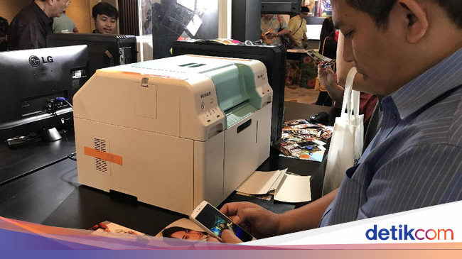 Mesin Cetak Foto Ini Lebih Mahal Ketimbang Motor Mesin Cetak Foto Ini Lebih Mahal Ketimbang Motor