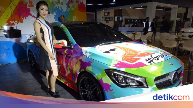 Ini Dia Seniman yang Bikin Mobil Mercy Jadi Warna warni Ini Dia Seniman yang Bikin Mobil Mercy Jadi Warna warni