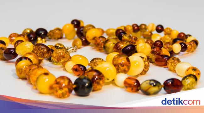  Kalung  Amber  untuk Atasi Sakit pada Bayi yang Tumbuh Gigi 