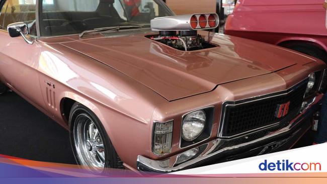 Warna Mobil Tua Bakal Kian Kinclong Jika Diberi Pelindung Cat Warna Mobil Tua Bakal Kian Kinclong Jika Diberi Pelindung Cat