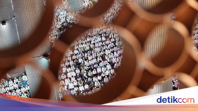 5 Hadits Tentang Sholat Dan Keutamaannya Yang Lengkap 5 Hadits Tentang Sholat Dan Keutamaannya Yang Lengkap