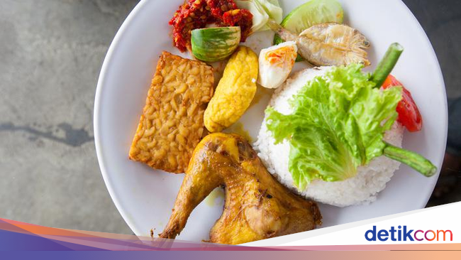 Ayam Goreng Terenak di Jakarta Bisa Dinikmati di 5 Tempat Ini Ayam Goreng Terenak di Jakarta Bisa Dinikmati di 5 Tempat Ini
