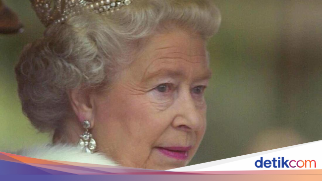 Ratu Elizabeth II Masih Bisa Menyetir Mobil Sendiri di Usia 91 Ratu Elizabeth II Masih Bisa Menyetir Mobil Sendiri di Usia 91