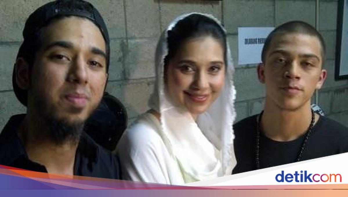 Sean Azad Terjaring Narkoba, Ayu Azhari: Anakku Bukan Seorang Kriminal!