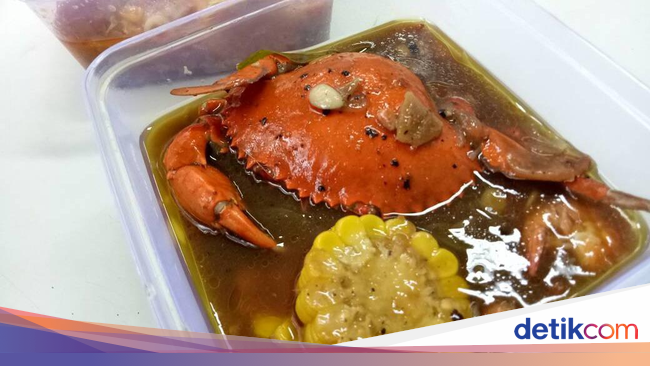 Mama's Crab: Kepiting Lada Hitam dan Saus Padang dalam 