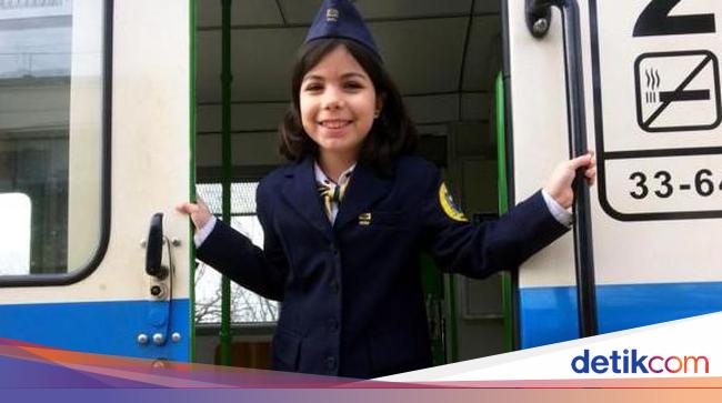 Cuma di Hongaria, Petugas Keretanya Anak-anak!