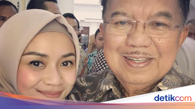 Foto Gaya Hijab Simpel Chairani Jusuf Kalla