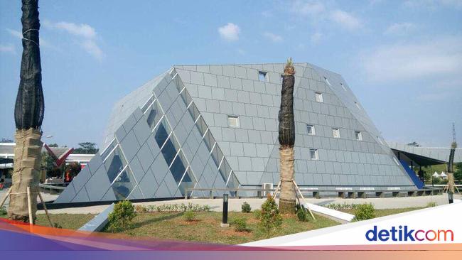 Uniknya Masjid  Al  Safar  di Tol  Cipularang  Rancangan Ridwan 