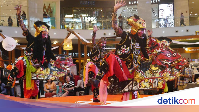 Jaranan Buto Banyuwangi yang Semakin Mendunia Jaranan Buto Banyuwangi yang Semakin Mendunia