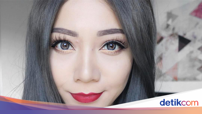 Tampil Dengan Warna Rambut Seperti Arang Kini Jadi Tren di Tampil Dengan Warna Rambut Seperti Arang Kini Jadi Tren di