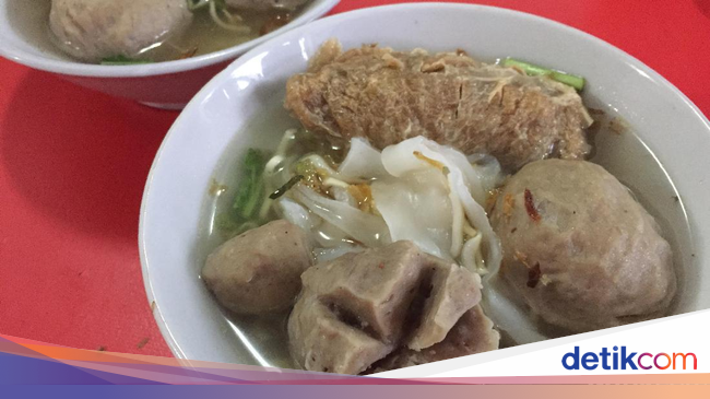 Bakso Gulung Bragi Sedap Mantap Bakso Gulung Dengan Bakso Urat Dan