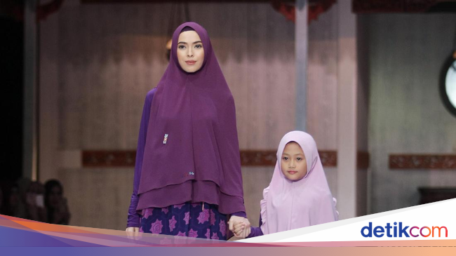 Si.Se.Sa Rilis Baju Muslim Syar'i untuk Kembar dengan Anak 