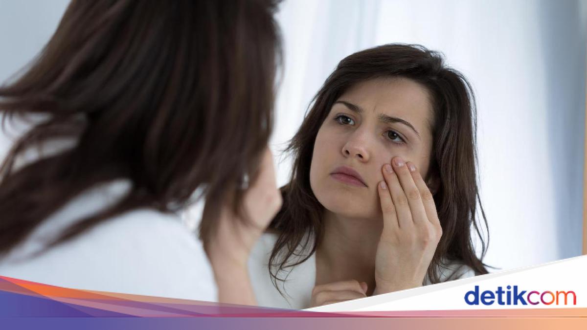 Can Frozen Coffee Cubes Effectively Treat Dark Under-Eye Circles?