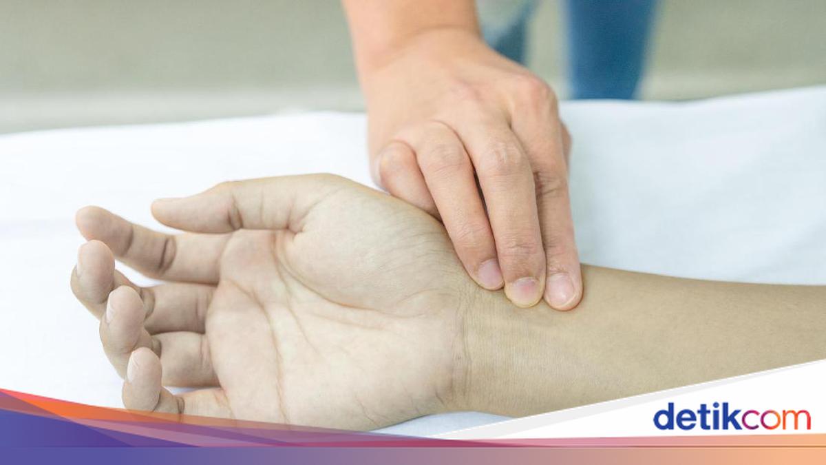 Bocah 13 Tahun Tewas Terserempet KRL di Tebet, Main di Dekat Rel