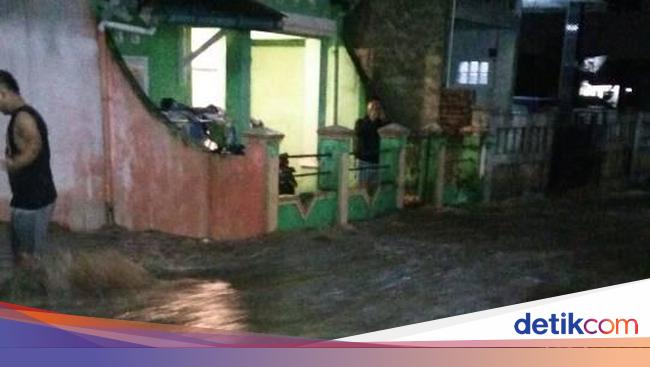 91 Gambar Rumah Kebanjiran Animasi Terbaik