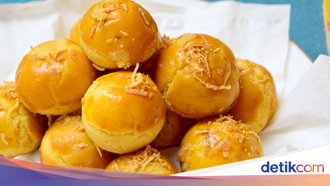Tempel Iklan Kue di Helm, Ojek Online Ini Viral Tempel Iklan Kue di Helm, Ojek Online Ini Viral