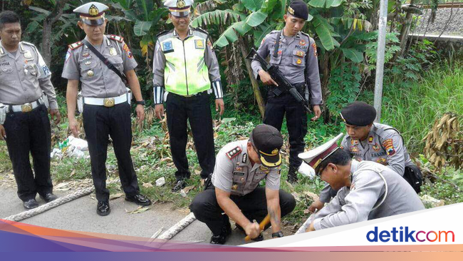 15 Perlintasan Tanpa Pintu  di Pekalongan  Dipasangi Pita Kejut