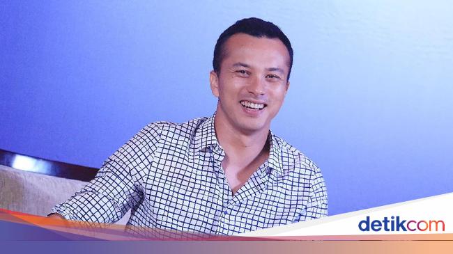 Nicholas Saputra Kenang Diledek Jadi Aktor Saat Pertama Main Aadc