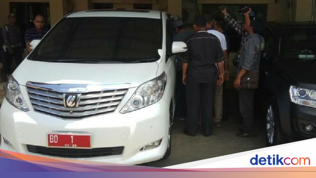 Kabar OTT KPK Ini Penampakan Mobil  Dinas  Gubernur di 