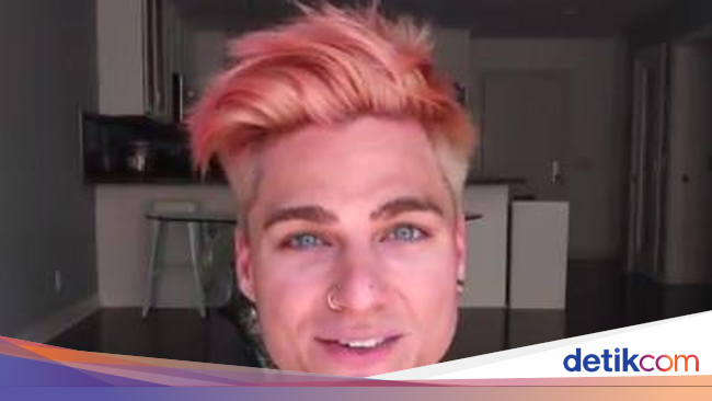 Tips Mudah Mewarnai Rambut Pakai Minuman Soda ala Vlogger 