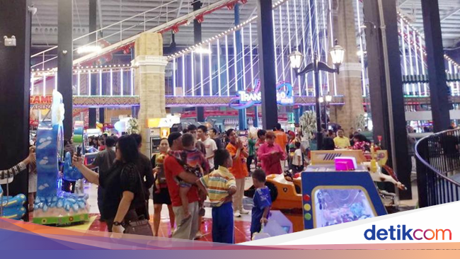 toko barat jakarta lowongan Belanja Hadiah di Ada Mataram, Transmart Carrefour Ratusan