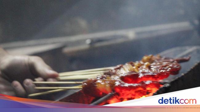 Jangan Tinggalkan Garut Tanpa Menyantap Sate Dombrut yang 