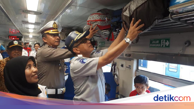 AsyikWarga Balik Bareng ke Jakarta Naik Kereta