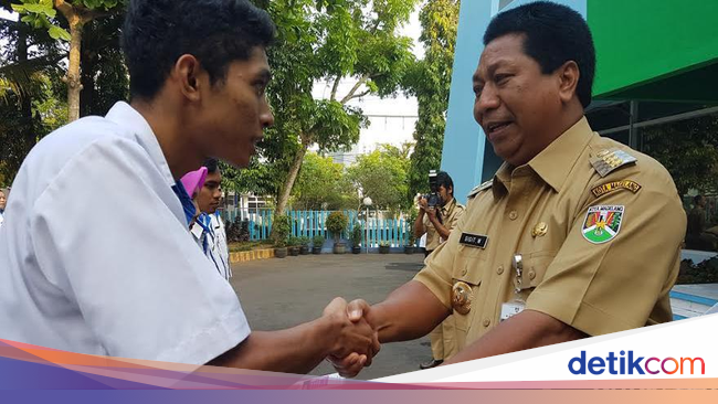 Hari Pertama Kerja, 7 ASN Magelang Terima Hadiah atas 