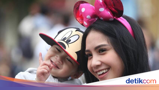 Foto: Gaya Nagita Slavina Selama Liburan di Eropa