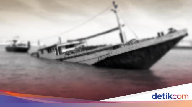 Kapal Kayu  Tenggelam  Dihantam Ombak di Sulsel Seluruh 