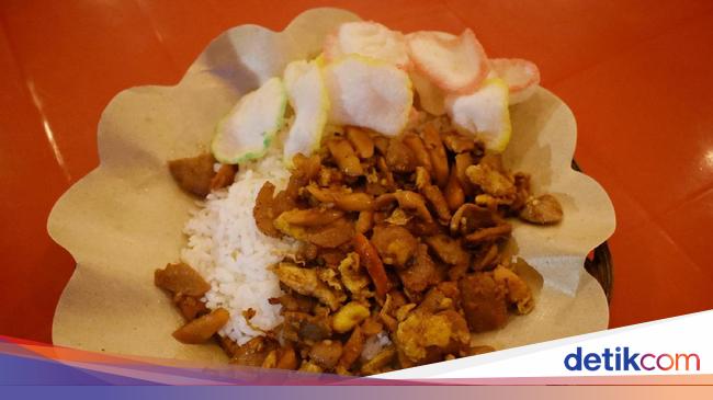 Makan Nasi Gila Sampai Kepiting Asap di 5 Warung Tenda Makan Nasi Gila Sampai Kepiting Asap di 5 Warung Tenda