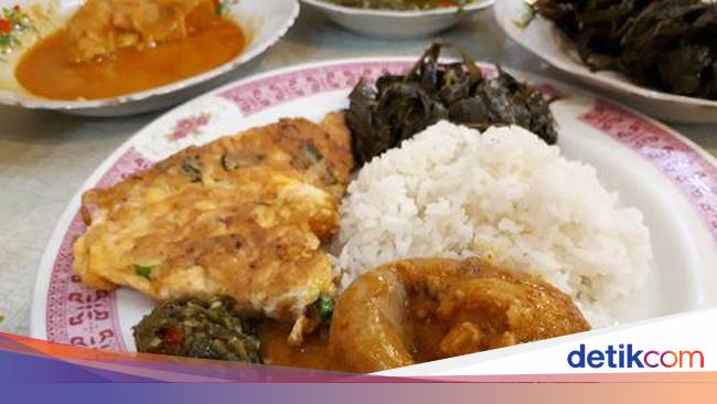 Sederhana Tapi Enak Telur Dadar Minang Berpadu Dengan Nasi Hangat Di Sini