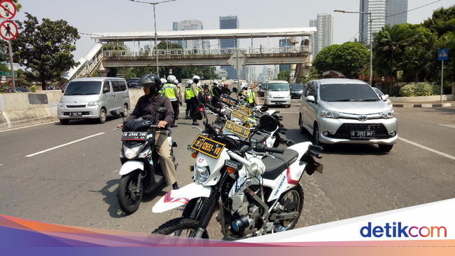 Pemotor Harus Taati Rambu  rambu  di JLNT Casablanca