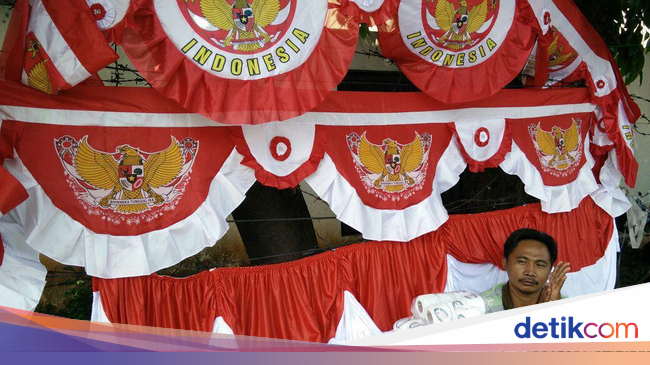 Kuli Hingga Buruh Tani Banting Setir Jualan Pernak-pernik Kuli Hingga Buruh Tani Banting Setir Jualan Pernak-pernik