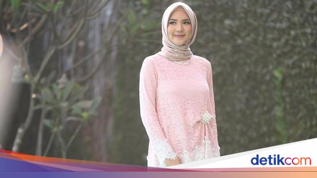 Foto Inspirasi Baju Lamaran Untuk Hijabers Dari Para Selebgram Cantik