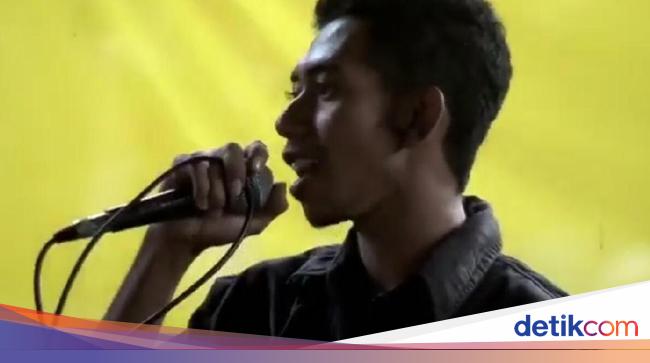 Video Pria Sumbang Lagu dan Menangis di Nikahan Mantan Ini ...