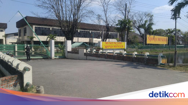 Kenangan Manis Karyawan di Masa Jaya Pabrik Jamu Nyonya Meneer Kenangan Manis Karyawan di Masa Jaya Pabrik Jamu Nyonya Meneer