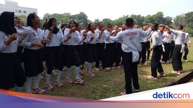 Yel Yel Pembangun Semangat Peserta Paskibraka Hut Ri Ke 72
