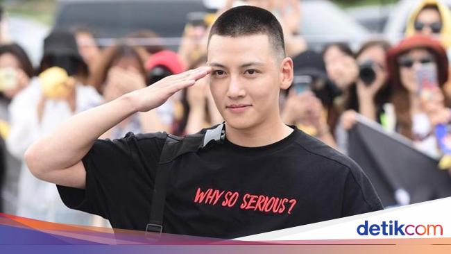 10 Artis Pria Korea Berkepala Botak Sebelum Wajib Militer Masih Kenal