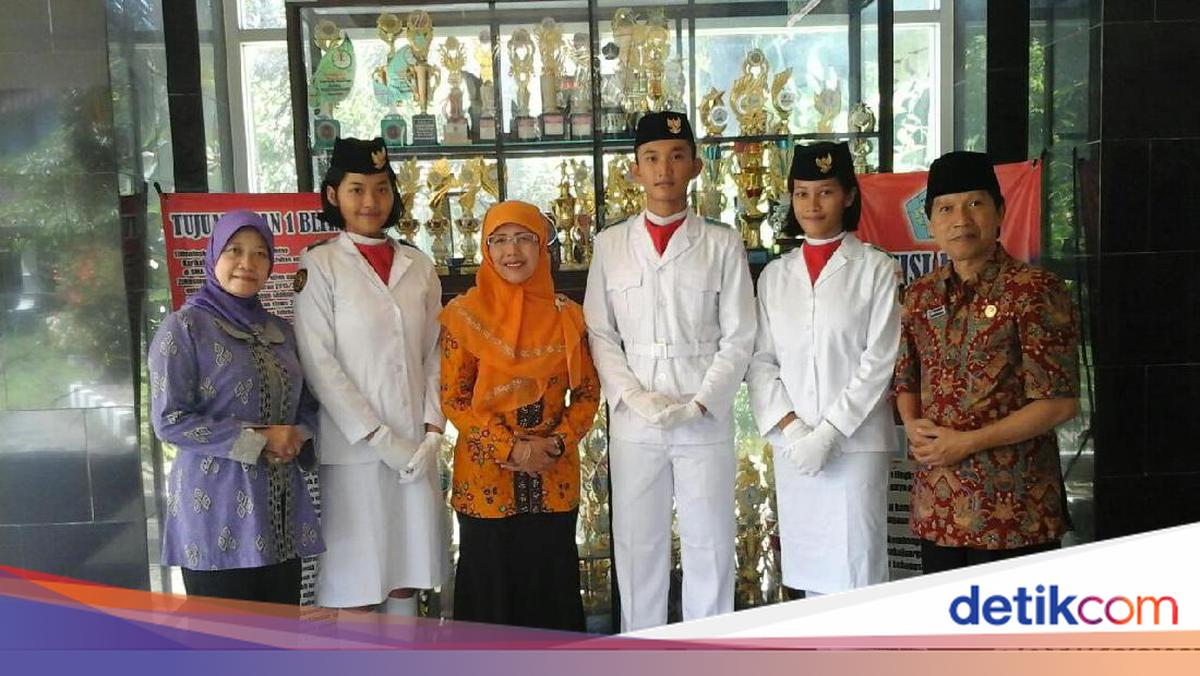 Ini Sosok Fariza, Pelajar asal Blitar Pembawa Bendera Pusaka