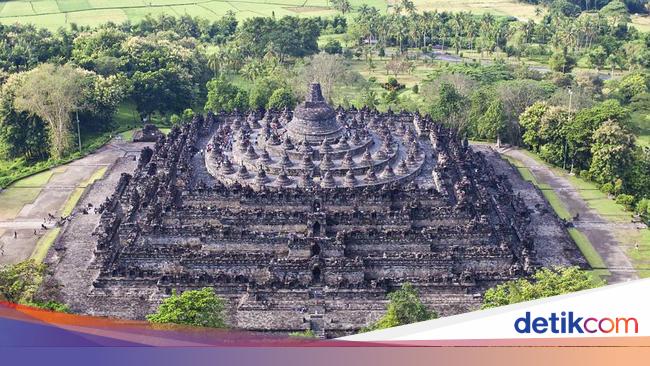 Borobudur Candi Terbesar Di Dunia