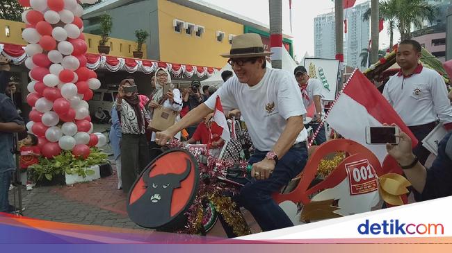 Logo PDIP di Sepeda Hias Menkumham Hadiah Jokowi Logo PDIP di Sepeda Hias Menkumham Hadiah Jokowi