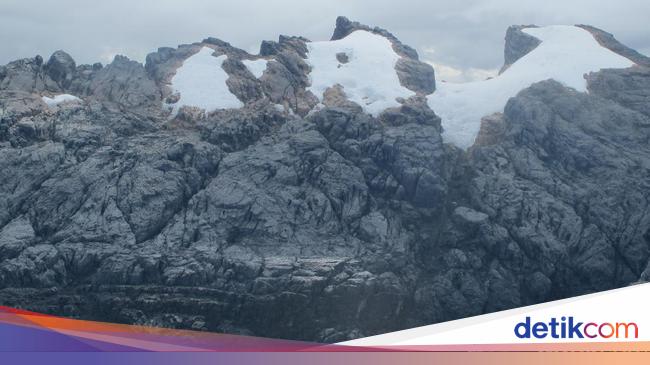 Puncak Carstensz dan Fakta Mengerikan yang Terlihat di Citra Satelit