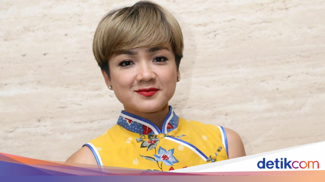 Nirina Zubir Kenalkan Anak ke Dunia Hiburan