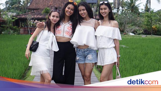 Foto: 10 Puteri Indonesia yang Jadi Kontroversi Karena Pakai Bikini