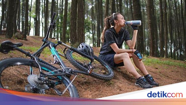 6 Artis Cantik yang Hobi Keringetan Gowes Sepeda Patut 6 Artis Cantik yang Hobi Keringetan Gowes Sepeda Patut