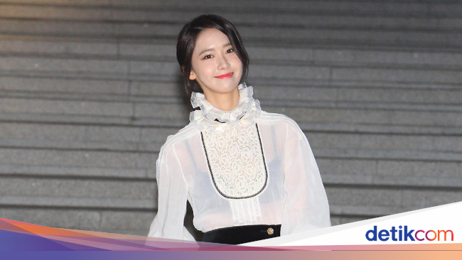  Foto 10 Benda Wajib Kalau Kamu Ingin Gaya ala Artis Korea 