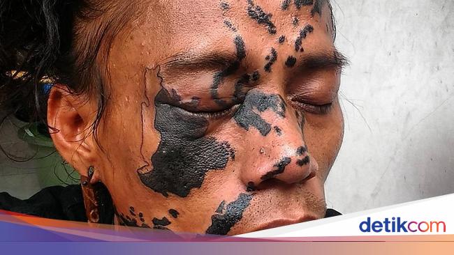 Paling Keren 23 Gambar  Tato  Tulisan Kekinian Contoh 